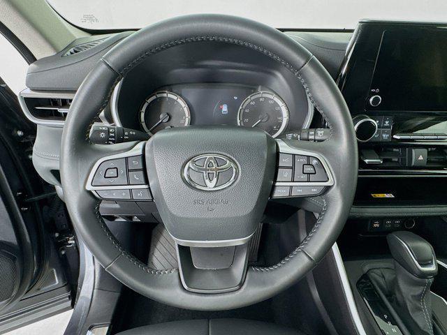 used 2024 Toyota Highlander car, priced at $46,875