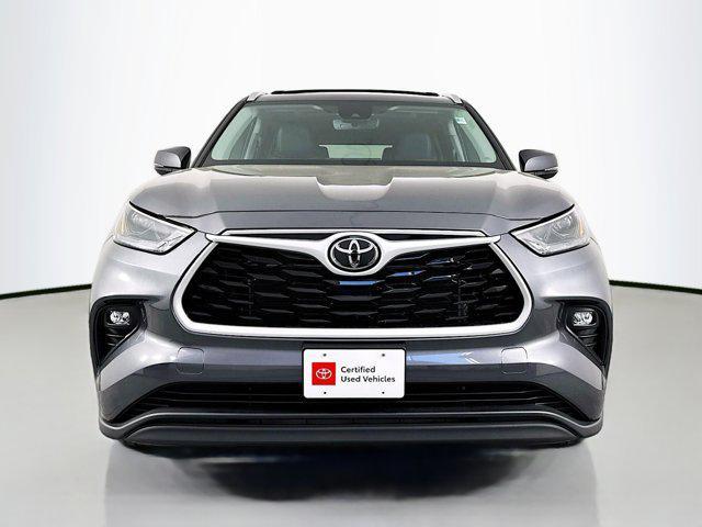 used 2024 Toyota Highlander car, priced at $46,875