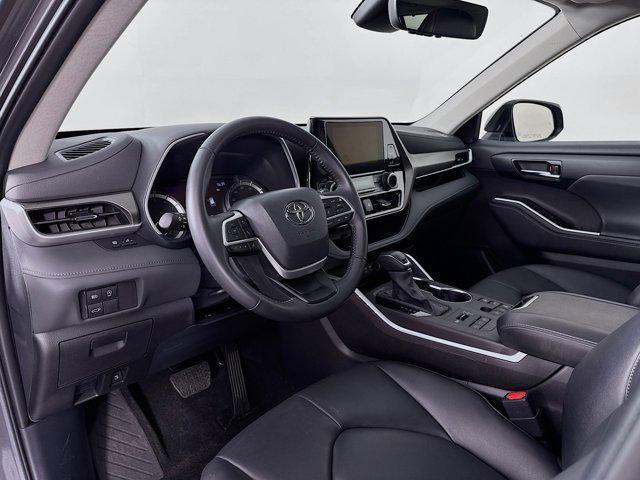 used 2024 Toyota Highlander car, priced at $46,875