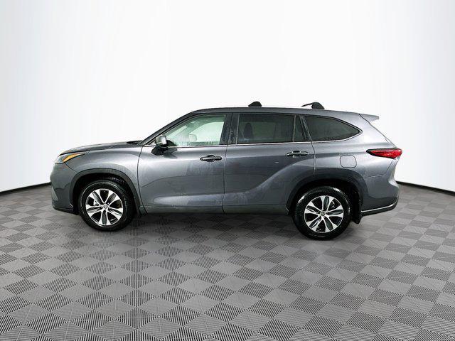 used 2023 Toyota Highlander car, priced at $39,977