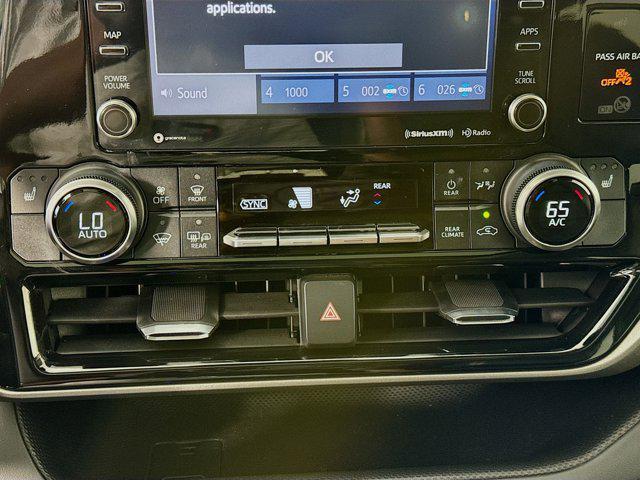 used 2022 Toyota Highlander car, priced at $40,875