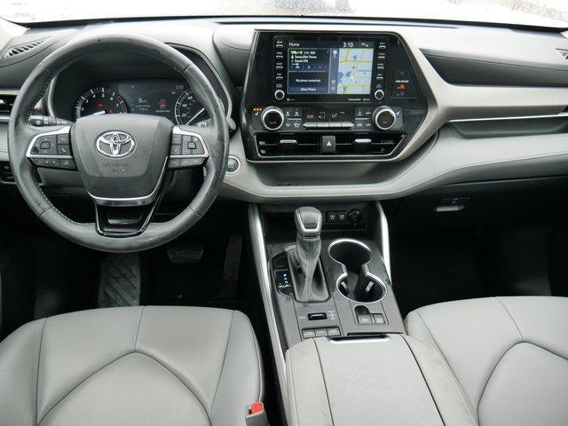 used 2021 Toyota Highlander car, priced at $40,977