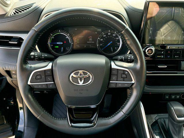 used 2021 Toyota Highlander Hybrid car, priced at $36,977