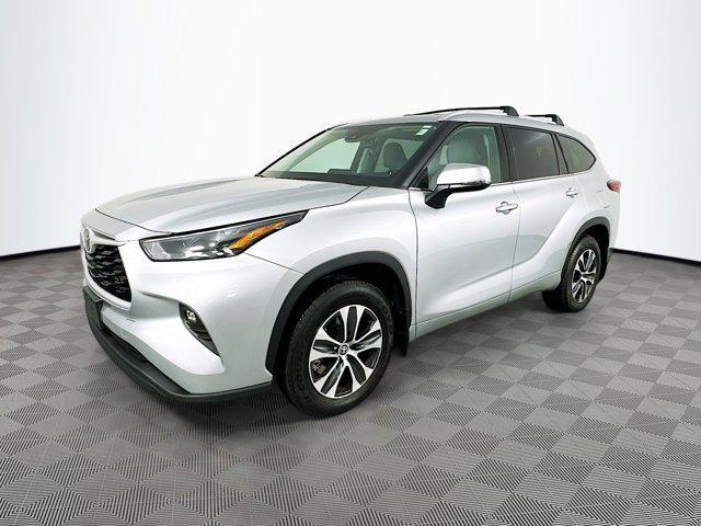 used 2022 Toyota Highlander car, priced at $44,977