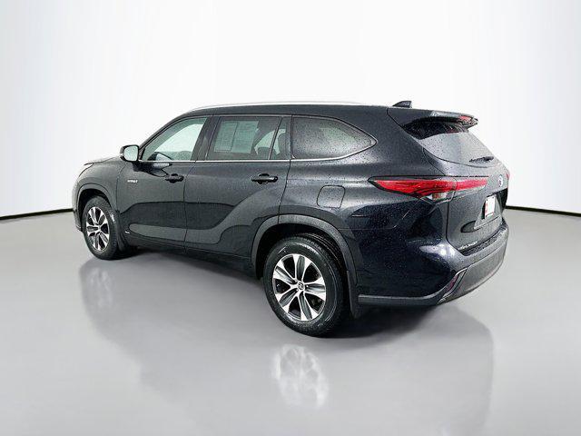 used 2021 Toyota Highlander Hybrid car, priced at $37,477