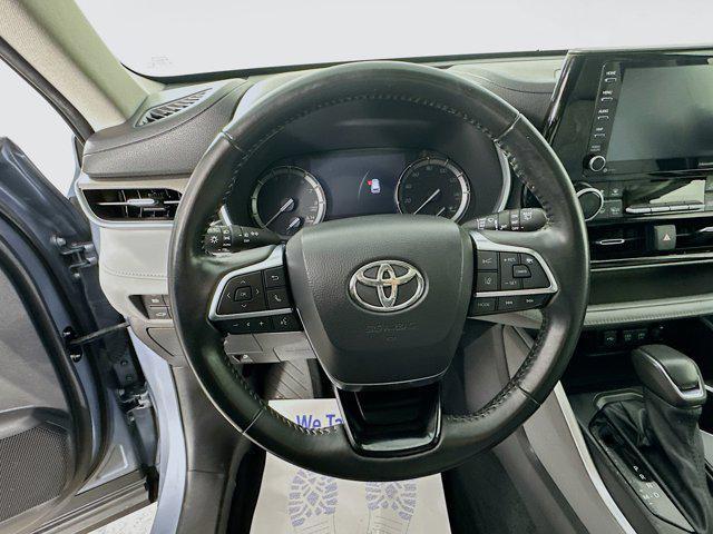 used 2021 Toyota Highlander car, priced at $37,977