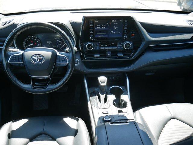 used 2021 Toyota Highlander car, priced at $40,977