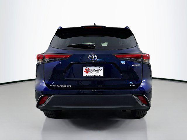 used 2022 Toyota Highlander Hybrid car, priced at $40,814