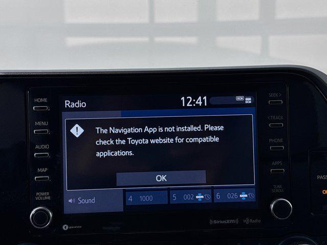 used 2022 Toyota Highlander Hybrid car, priced at $40,814