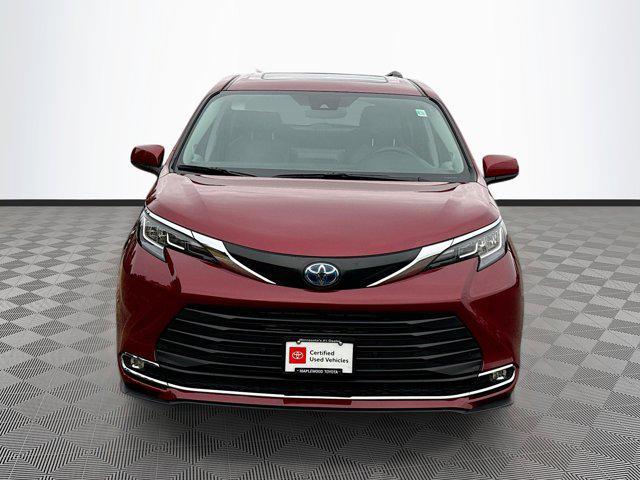 used 2022 Toyota Sienna car, priced at $51,977