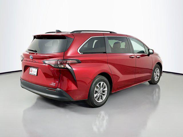 used 2023 Toyota Sienna car, priced at $43,977