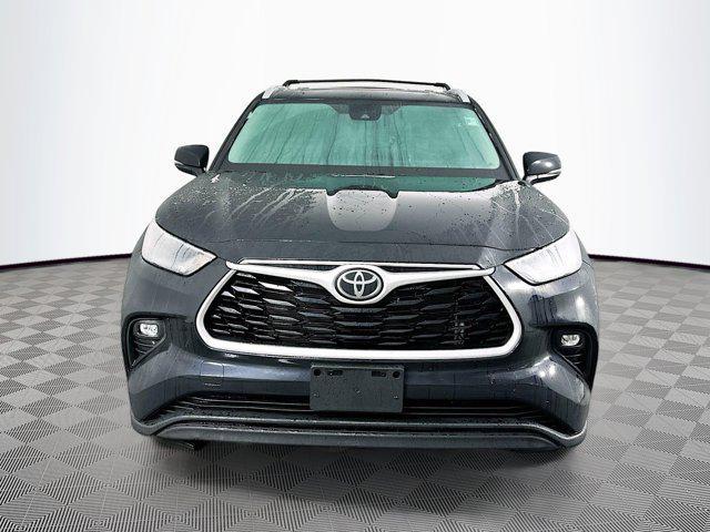 used 2022 Toyota Highlander car, priced at $44,977