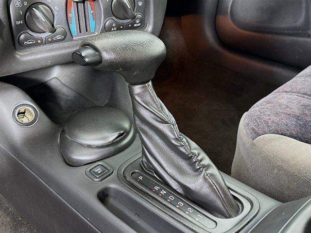 used 2002 Chevrolet Monte Carlo car, priced at $5,977