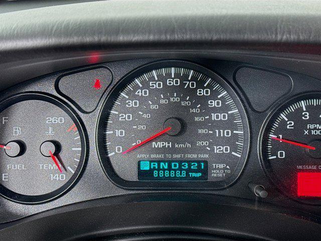 used 2002 Chevrolet Monte Carlo car, priced at $5,977