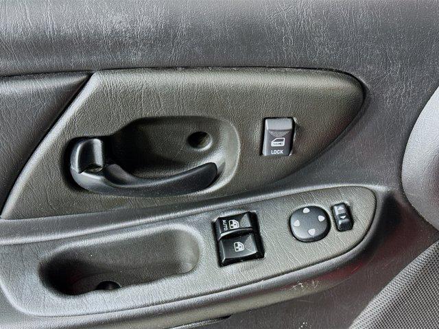 used 2002 Chevrolet Monte Carlo car, priced at $5,977