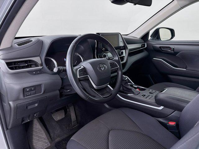 used 2024 Toyota Highlander car, priced at $37,875