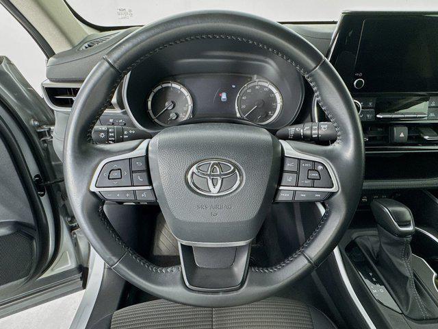 used 2024 Toyota Highlander car, priced at $37,875