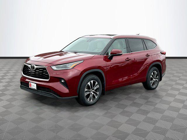 used 2021 Toyota Highlander car, priced at $34,977