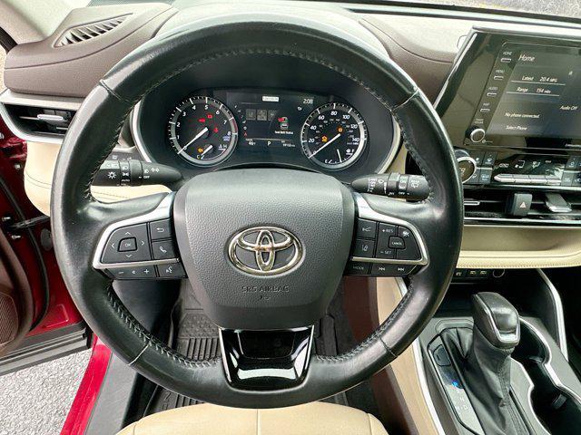 used 2021 Toyota Highlander car, priced at $34,977