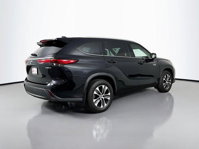 used 2021 Toyota Highlander Hybrid car, priced at $38,977