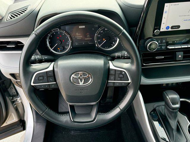 used 2023 Toyota Highlander car, priced at $35,977