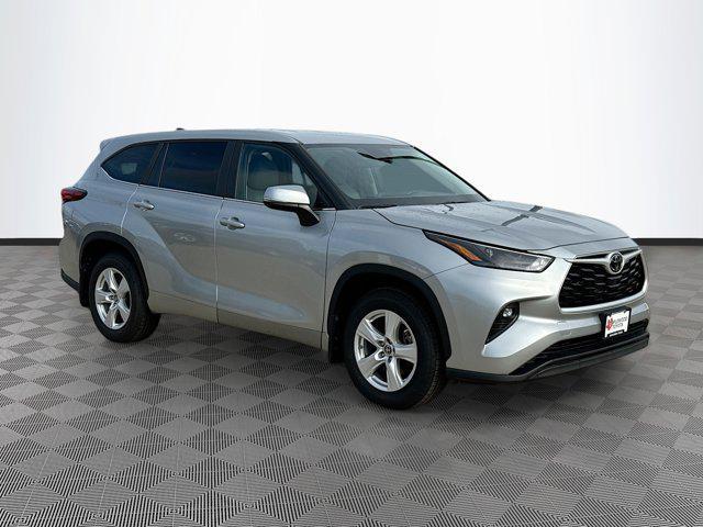 used 2023 Toyota Highlander car, priced at $35,977