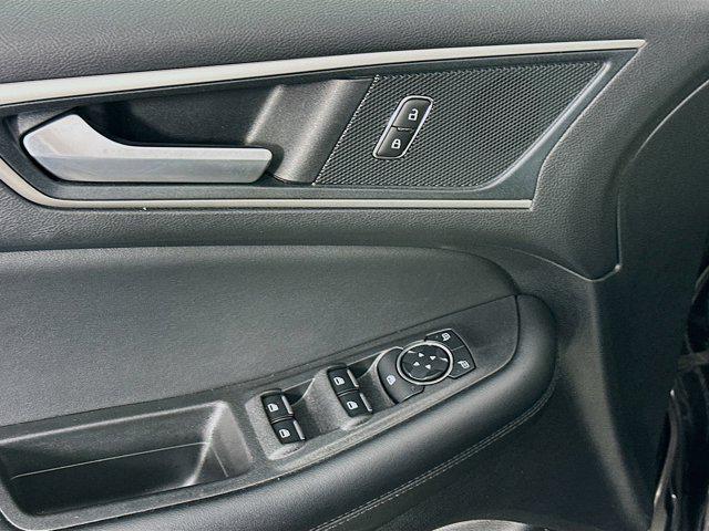 used 2024 Ford Edge car, priced at $29,477