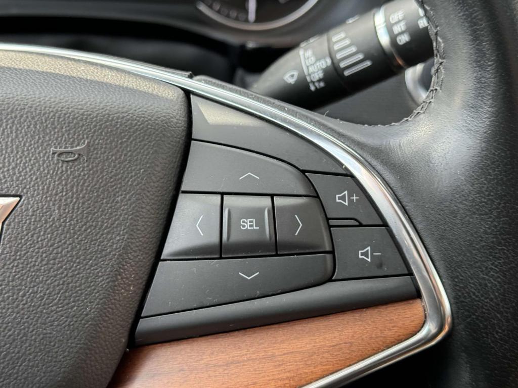 used 2021 Cadillac XT5 car, priced at $31,900