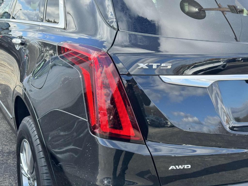 used 2021 Cadillac XT5 car, priced at $31,900