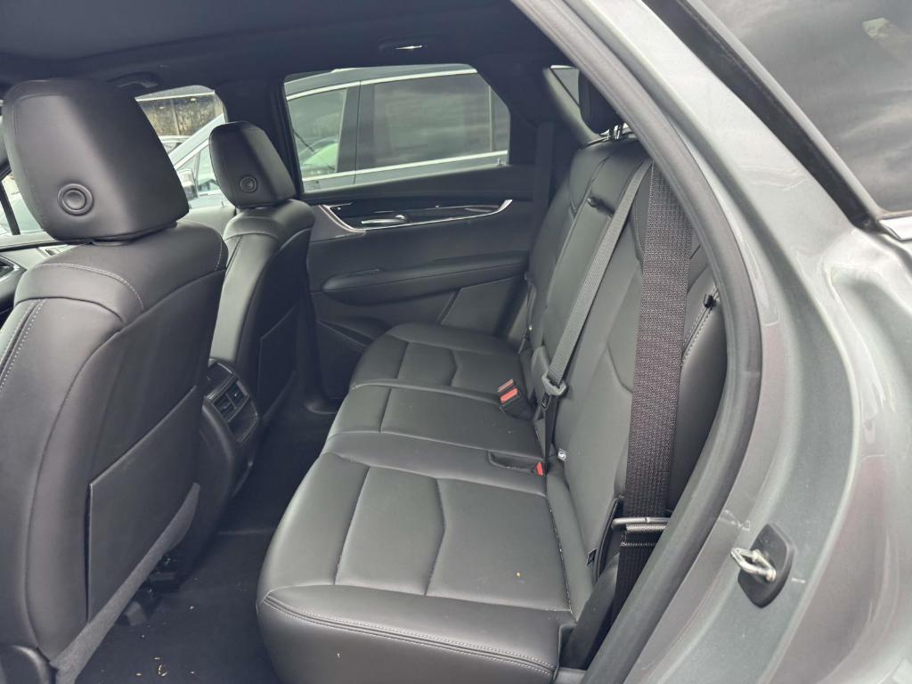 used 2023 Cadillac XT5 car, priced at $35,900