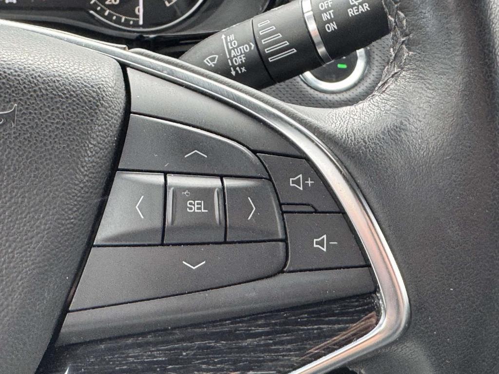 used 2023 Cadillac XT5 car, priced at $35,900