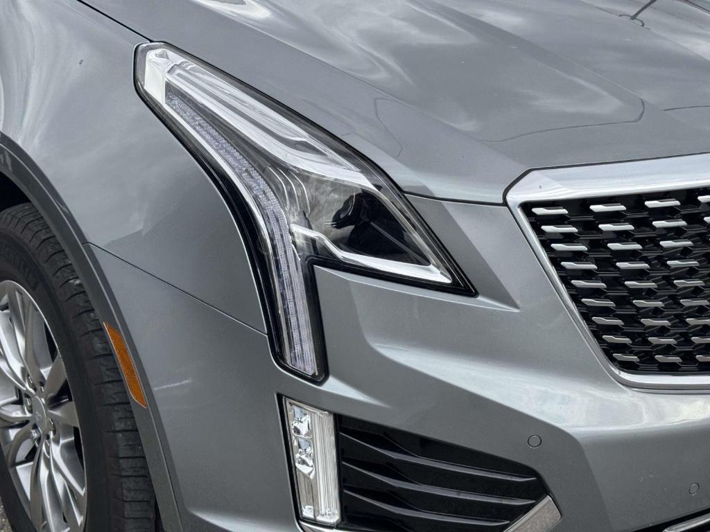 used 2023 Cadillac XT5 car, priced at $35,900