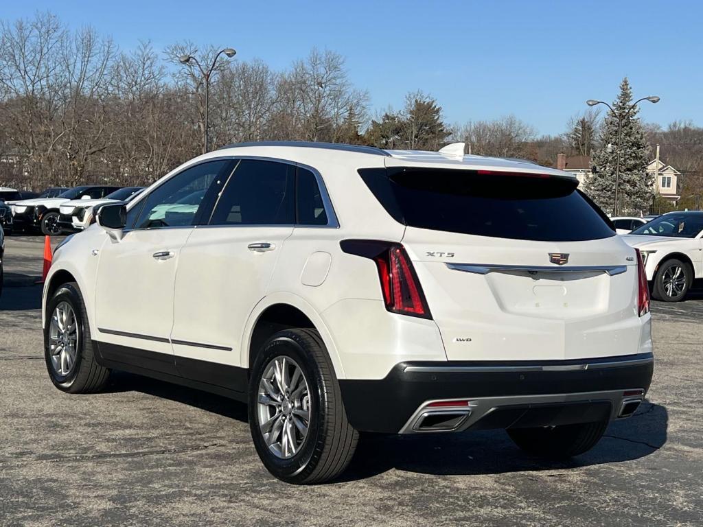 used 2022 Cadillac XT5 car, priced at $35,900