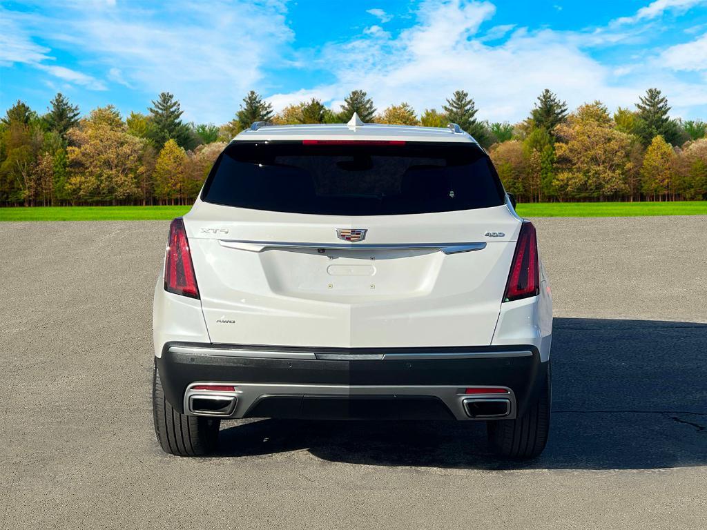 used 2022 Cadillac XT5 car, priced at $35,900