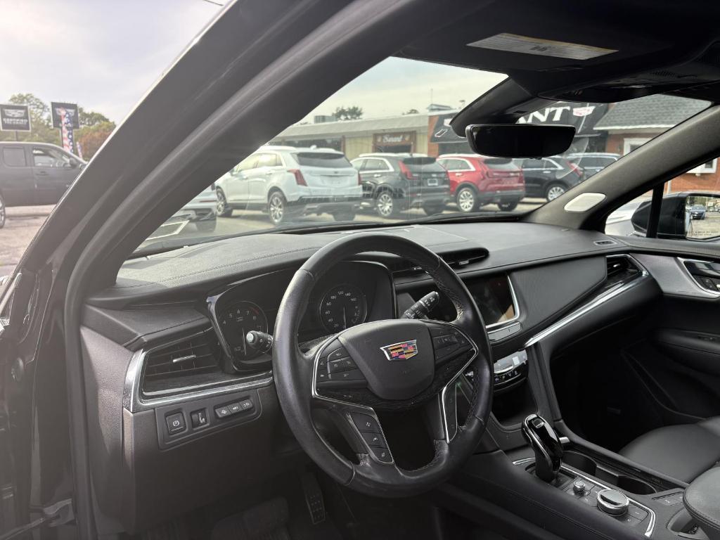 used 2023 Cadillac XT5 car, priced at $36,900