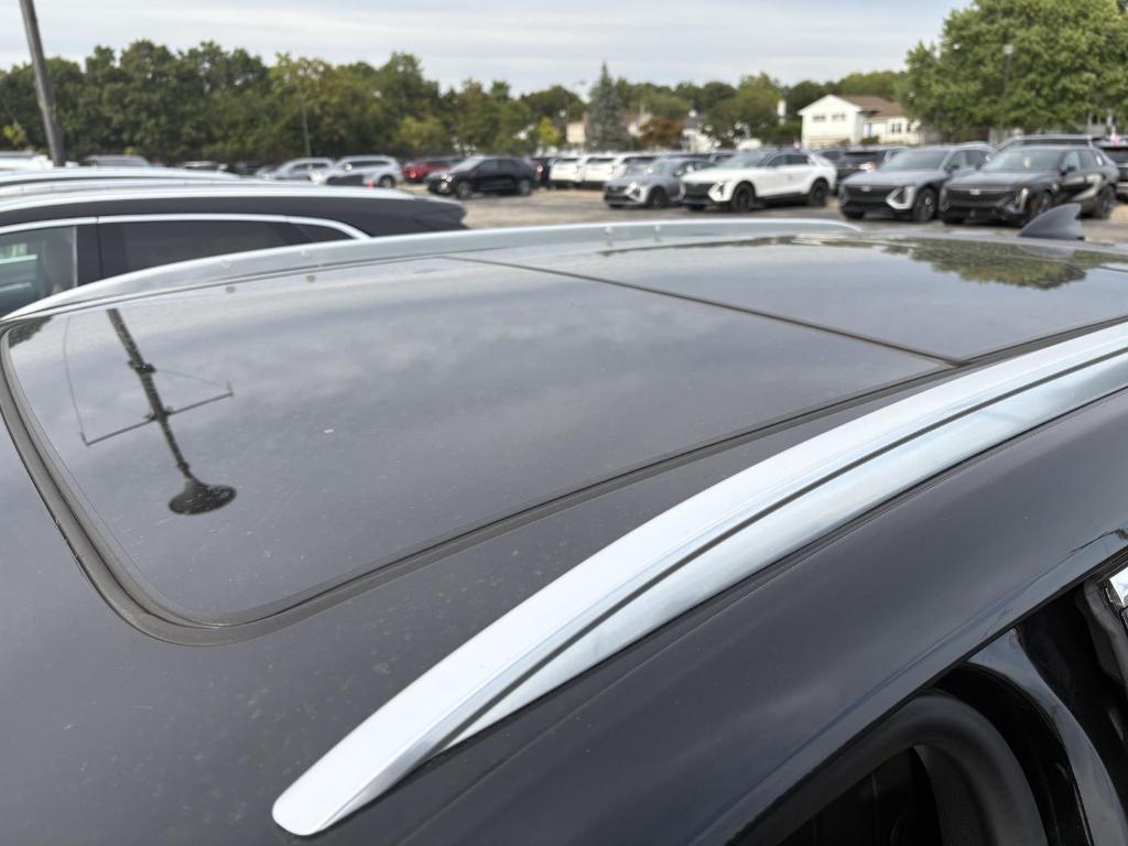 used 2023 Cadillac XT5 car, priced at $36,900