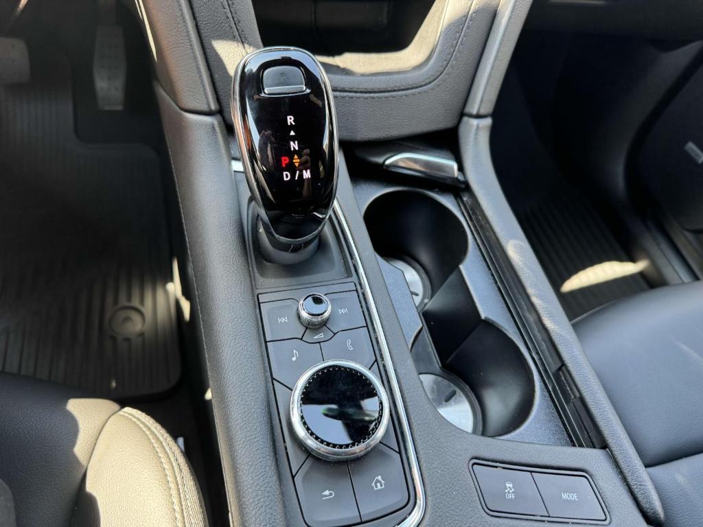 used 2024 Cadillac XT5 car, priced at $38,900