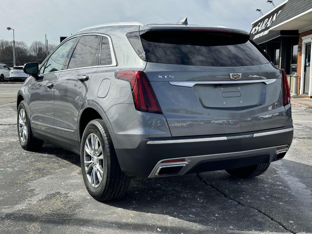 used 2022 Cadillac XT5 car, priced at $35,900