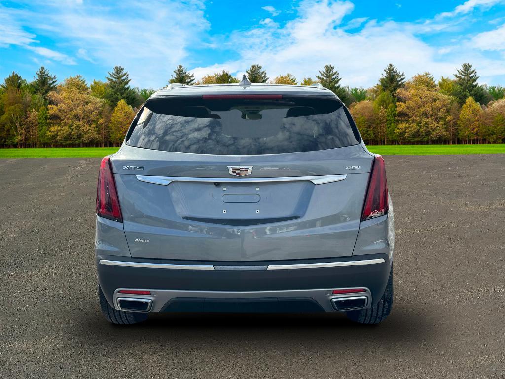 used 2022 Cadillac XT5 car, priced at $35,900