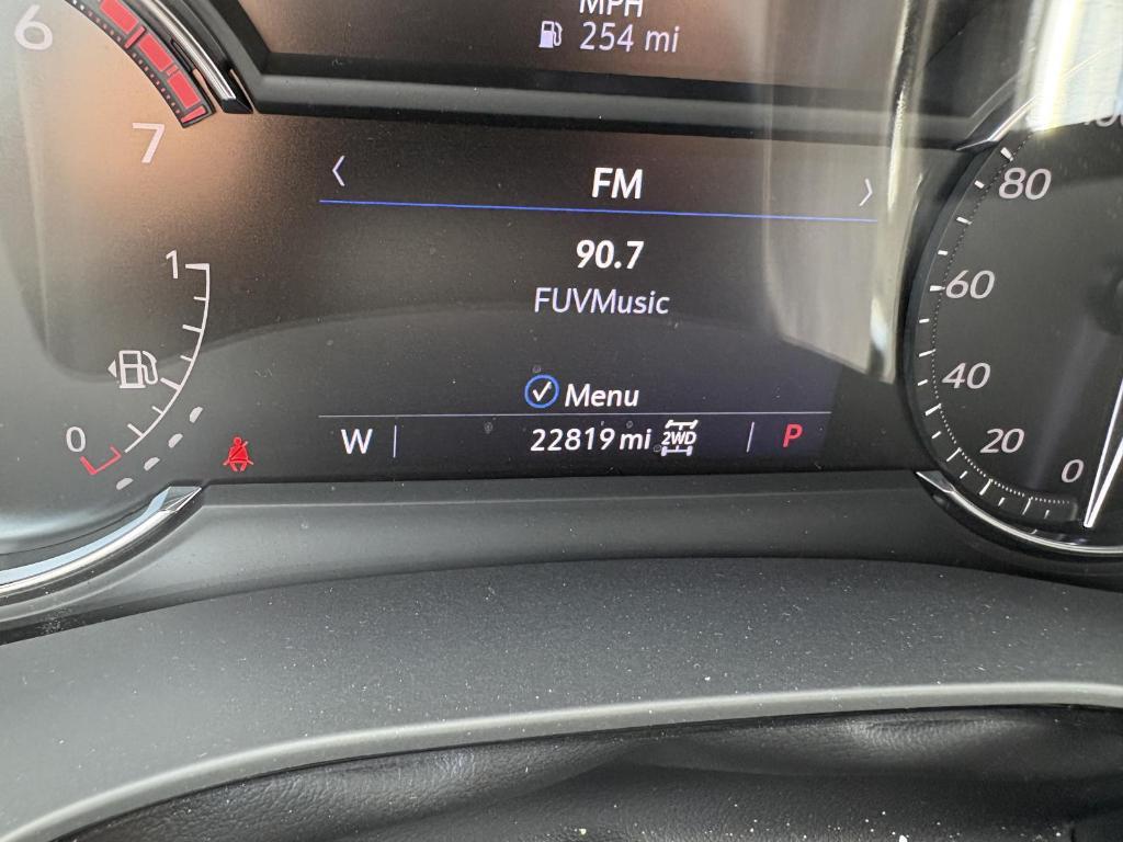 used 2022 Cadillac XT5 car, priced at $29,900