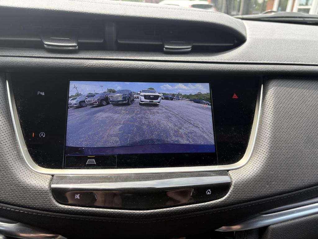 used 2022 Cadillac XT5 car, priced at $29,900