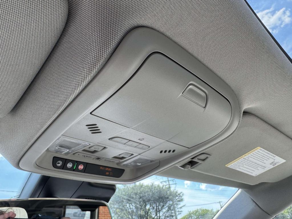 used 2023 Cadillac XT4 car, priced at $30,900