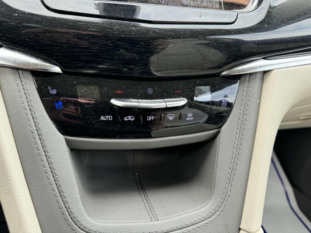 used 2023 Cadillac XT6 car, priced at $37,900