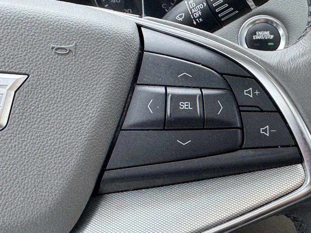 used 2023 Cadillac XT5 car, priced at $38,900