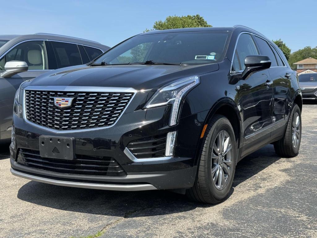 used 2022 Cadillac XT5 car, priced at $35,900