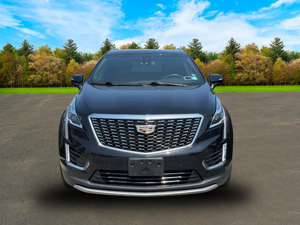 used 2022 Cadillac XT5 car, priced at $35,900