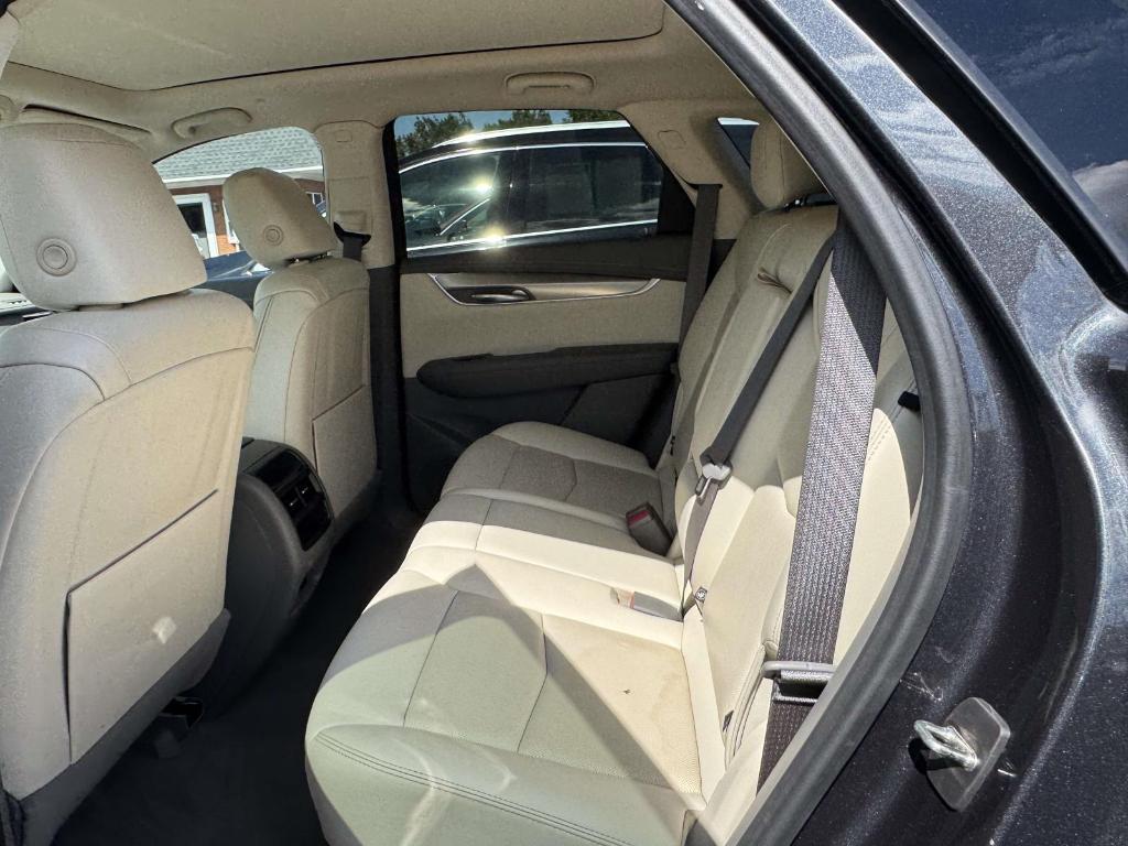 used 2022 Cadillac XT5 car, priced at $32,900