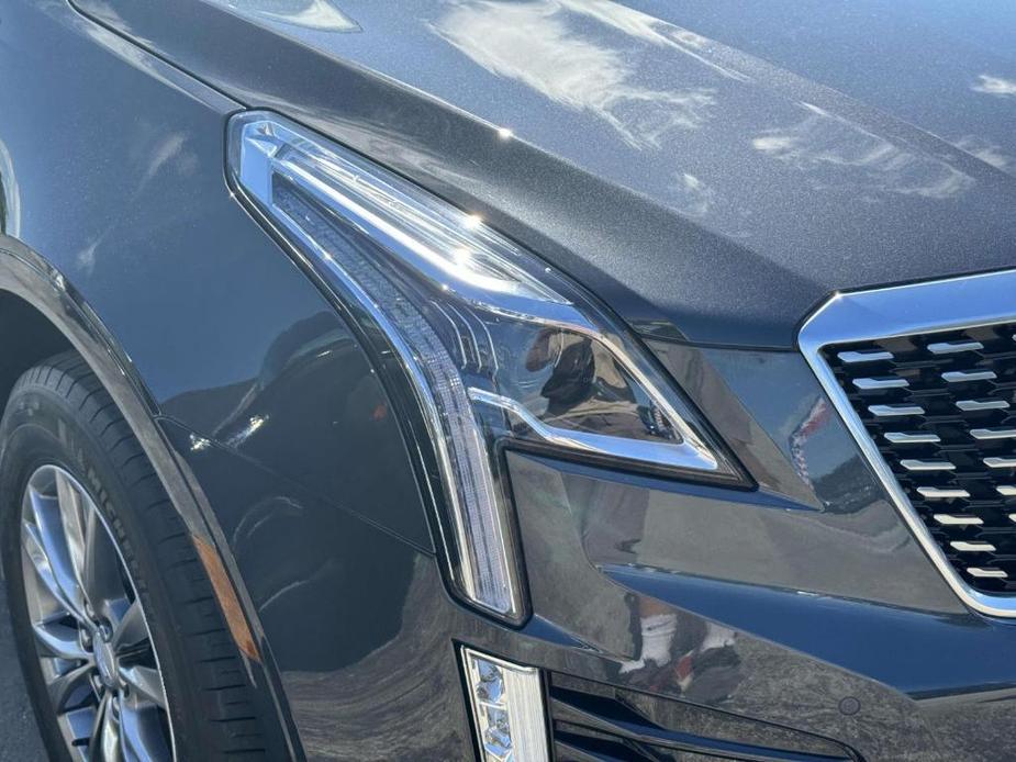 used 2021 Cadillac XT5 car, priced at $32,900