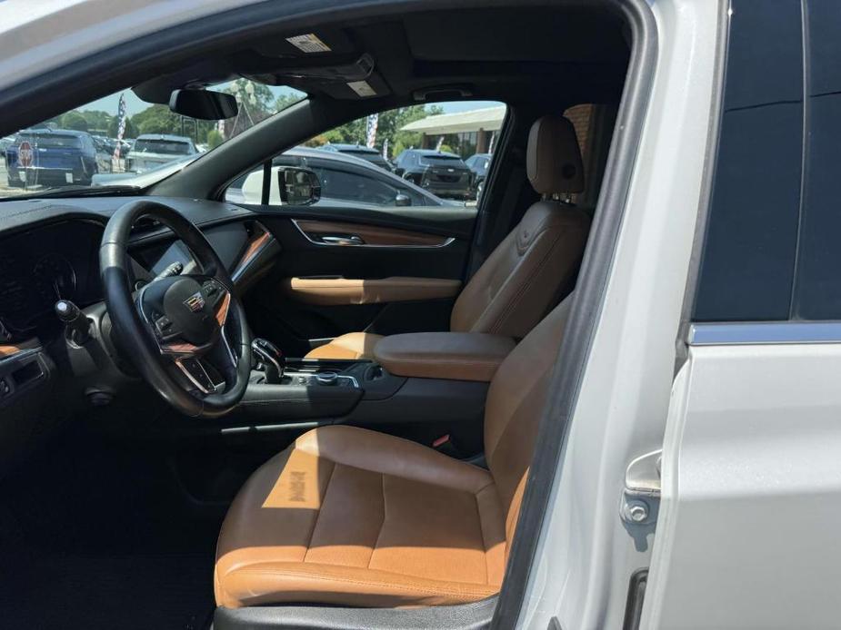 used 2021 Cadillac XT5 car, priced at $31,900