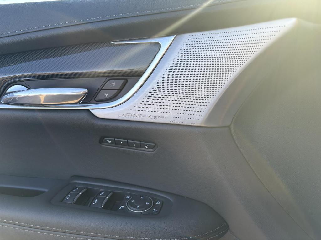 used 2022 Cadillac XT6 car, priced at $38,900